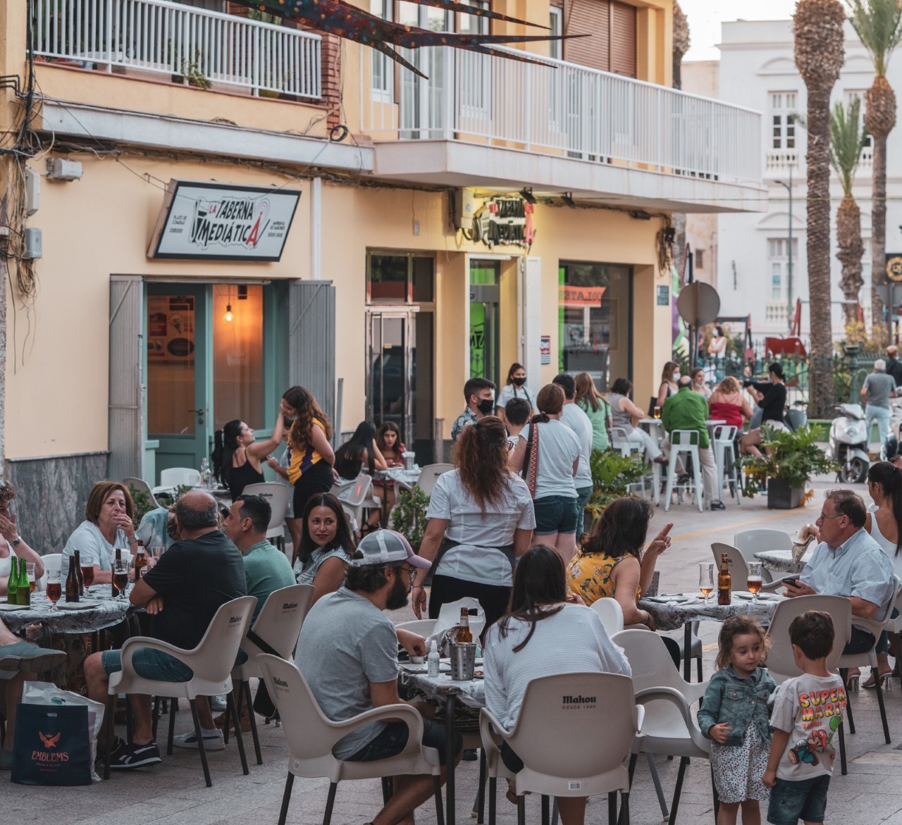 Terraza - Taberna Mediática